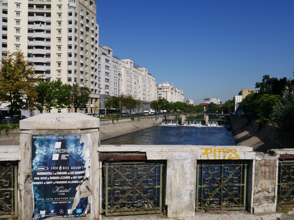 Roumanie - Dans les rues de Bucarest