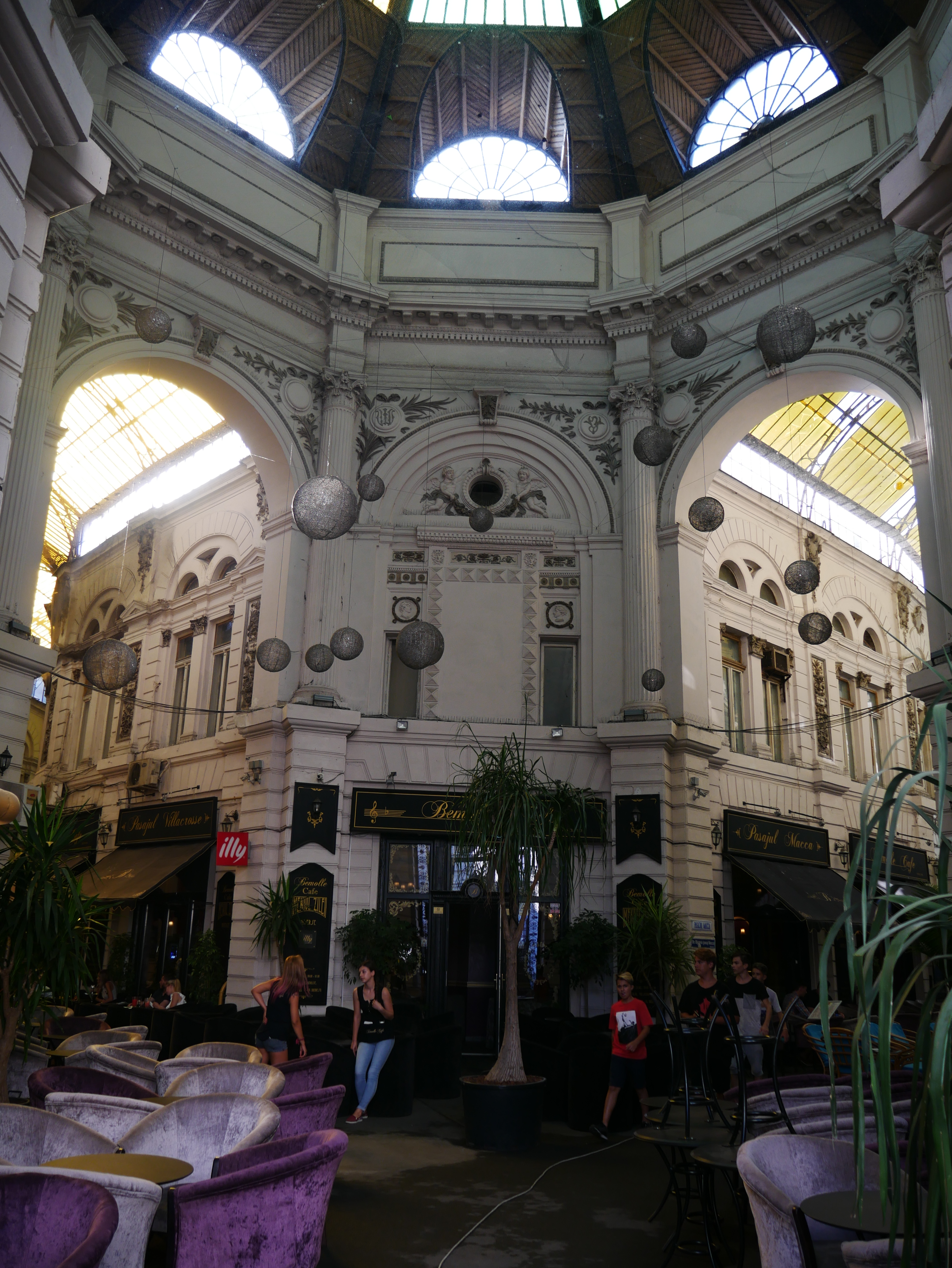 Bucarest - Passage Macca-Villacrosse