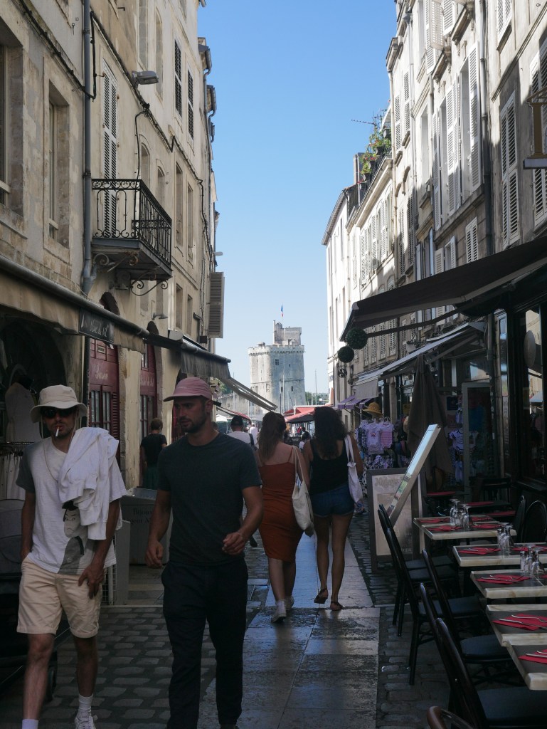 Et on continue jusqu'au port...