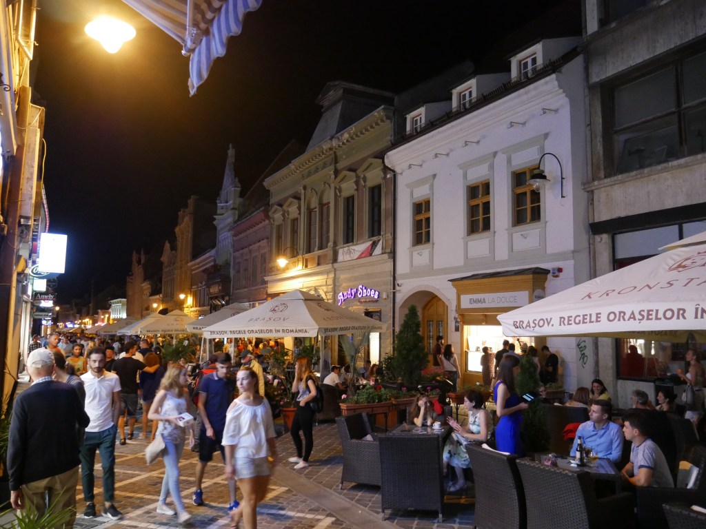 Les rues sont très animées ce soir